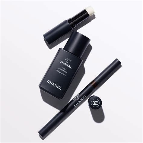 chanel make up uomini|CHANEL'S FIRST MAKEUP LINE FOR MEN: BOY DE CHANEL.